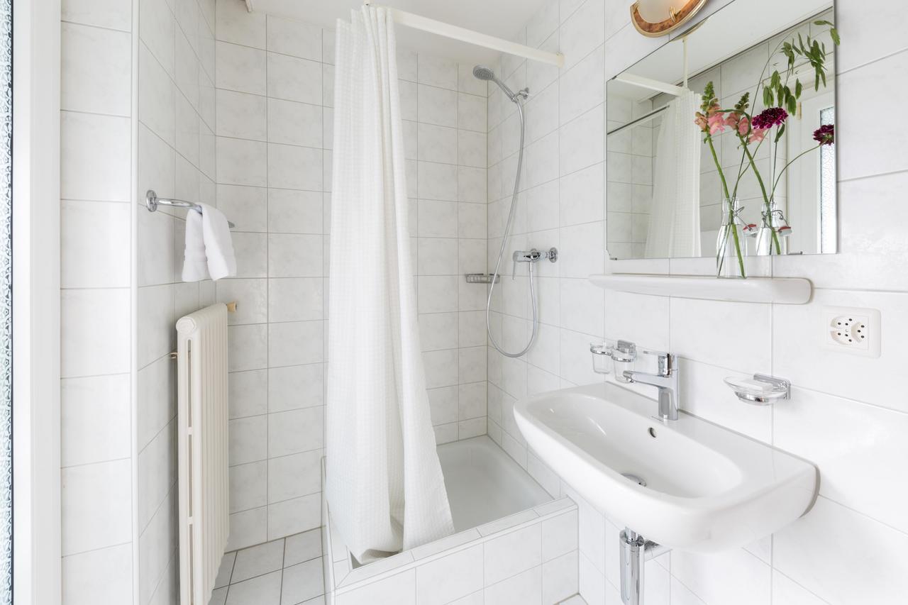 Budget Doppelzimmer mit Etagenbett und eigenem Bad